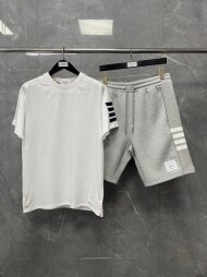 톰브라운 반팔 반바지 세트