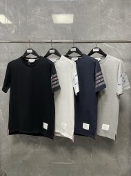 톰브라운 반팔 티셔츠