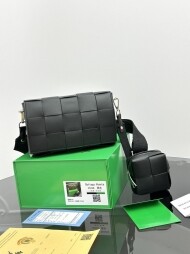 보테가 카세트백 멀티