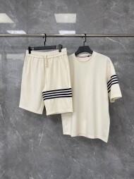 톰브라운 반팔 반바지 세트