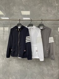 톰브라운 후드 바람막이