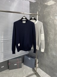 톰브라운 배색 라운드 니트