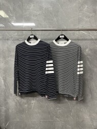 톰브라운 스트라이프 라운드 니트