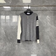 톰브라운 배색 라운드 니트