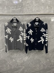 톰브라운 브이넥 니트 카디건