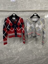 톰브라운 브이넥 니트 숏 카디건