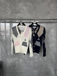 톰브라운 아가일 카디건