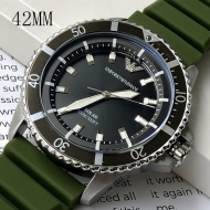 엠포리오 아르마니 월드 익스프로어 42mm 우레탄 시계 블랙 그린 AR11699