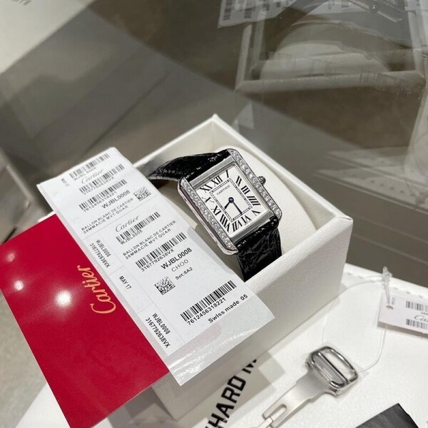 위핑,까르띠에 CARTIER 탱크 여성용 중27mm 소24mm 시계 WT200006