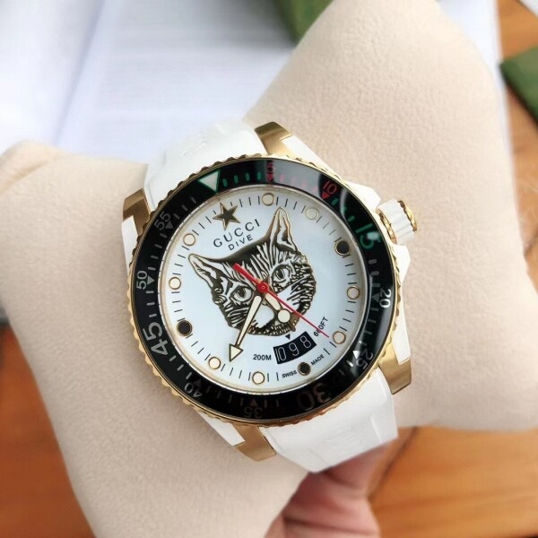 위핑,구찌 스위스 G-다이브 캣워치 화이트 골드 우레탄 밴드 40mm 남여공용 시계 YA136322