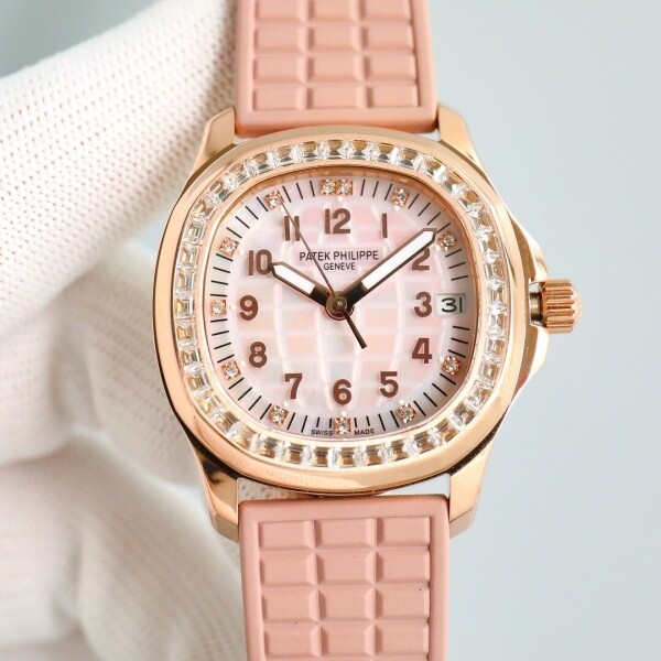 위핑,파텍필립 Patek Philippe 아쿠아넛 로즈골드/Mother of Pearl 5072R-001