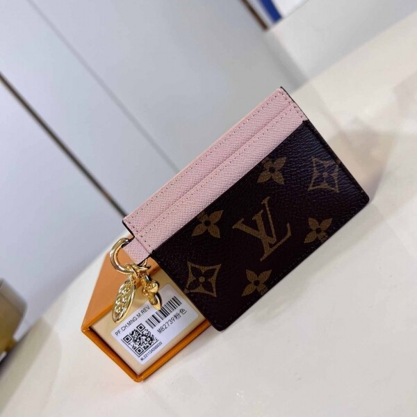 블링크,루이비통 24SS LV 참 카드홀더 로즈발레린 5칼라 M82739