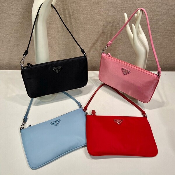위핑,프라다 24SS PRADA 리나일론 숄더백 블랙 1NI545