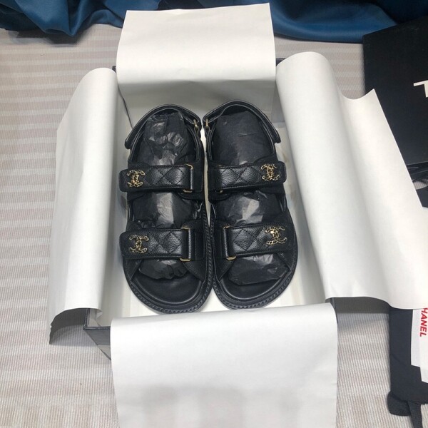 위핑,샤넬 레더 벨크로 샌들  G35927