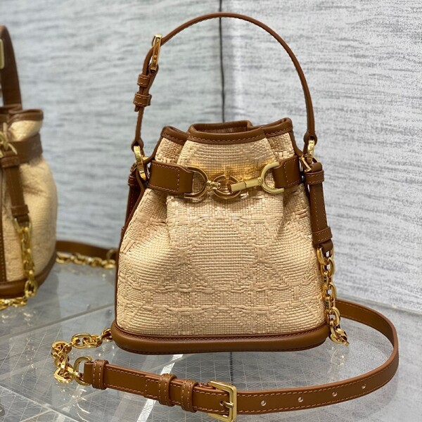 위핑,디올 토트 탑 핸들백 M2272UMRN_M926 SMALL CEST DIOR BAG