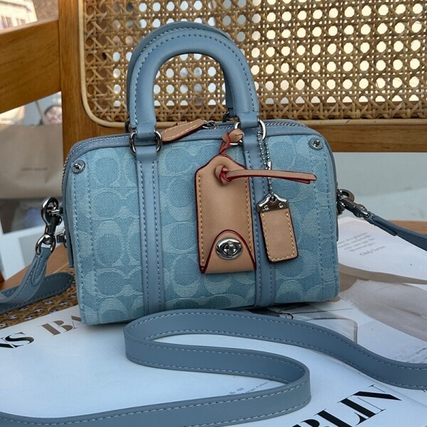 위핑,코치 숄더 크로스백 Ruby Satchel 18 In Signature Denim CJ832 LHPBU