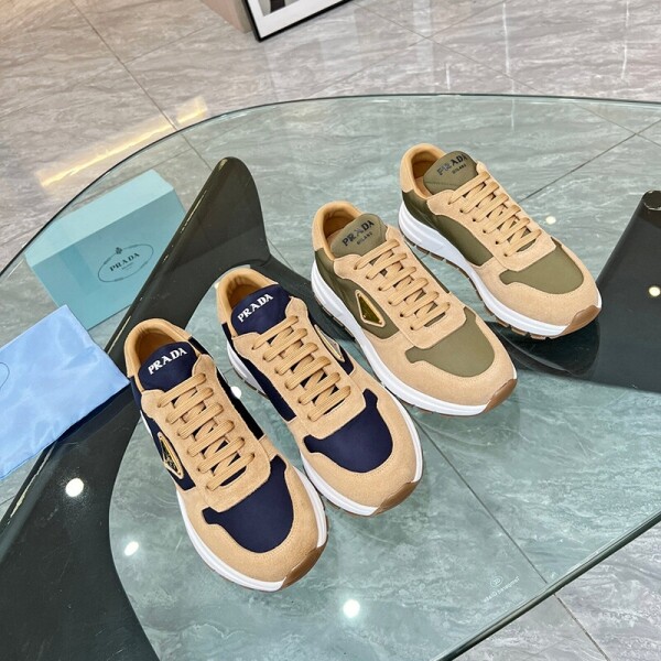 위핑,24FW 프라다 스니커즈 남녀공용 2컬러 2EE369