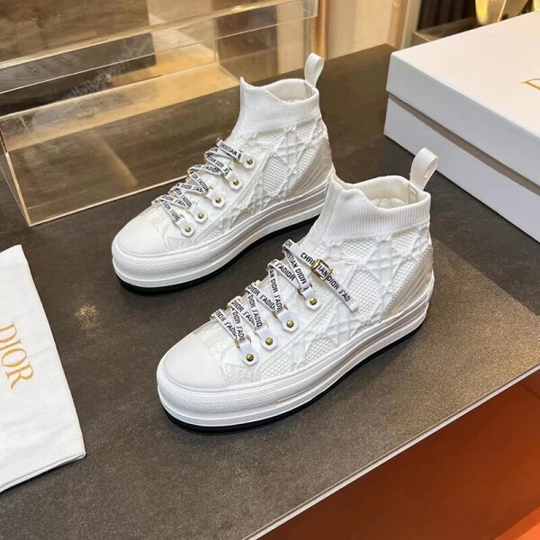 위핑,디올 스니커즈 Dior WalkNDior Sneaker KCK276NKR_S10W
