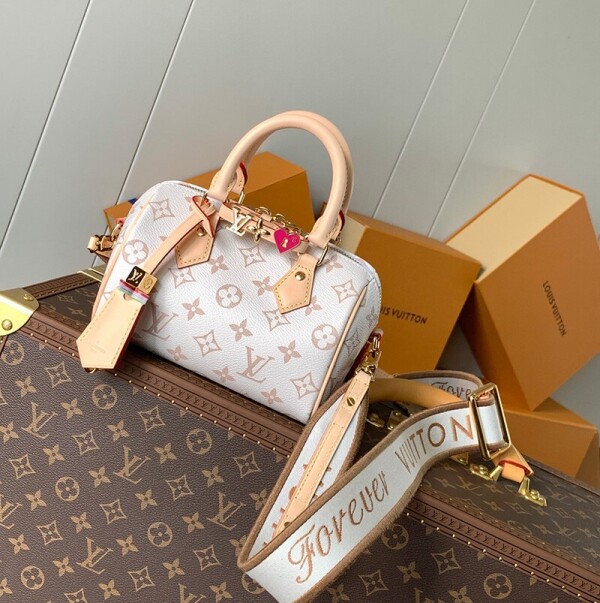 블링크,루이비통 LV&I MONOGRAM DUNE 코팅 캔버스 클러치 M24606