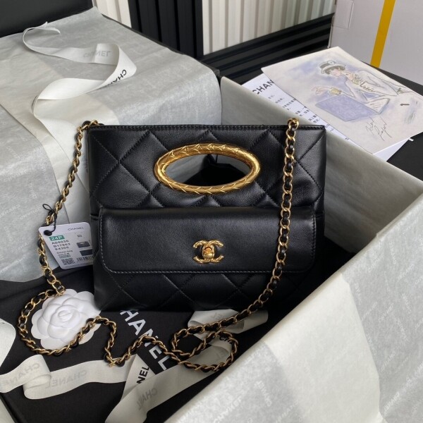 위핑,샤넬 24FW 체인 숄더 CC로고 포켓 클러치 퀼팅 램스킨 4컬러 AS5038