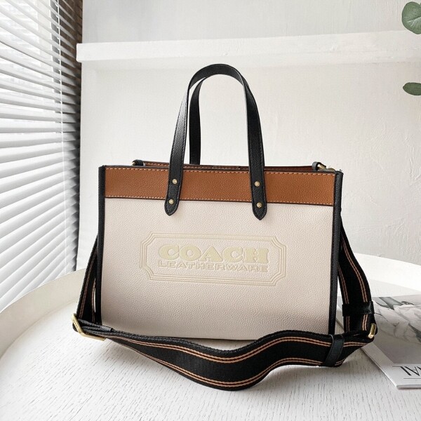 위핑,COACH 코치 필드 토트 30 코치뱃지 C0777