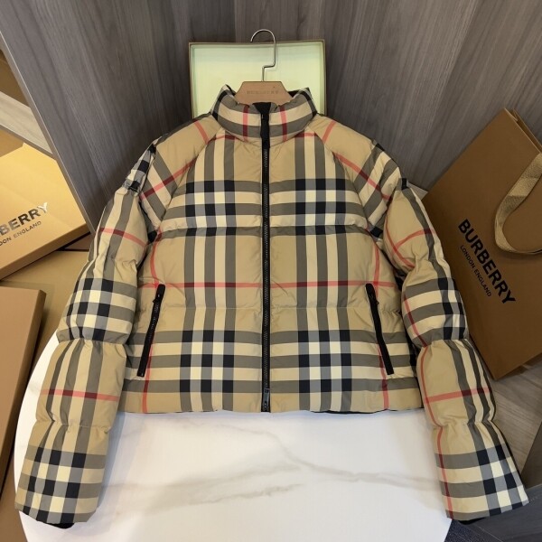 위핑,버버리 체크 리사이클 폴리에스테르 크롭 퍼퍼 재킷 80459551