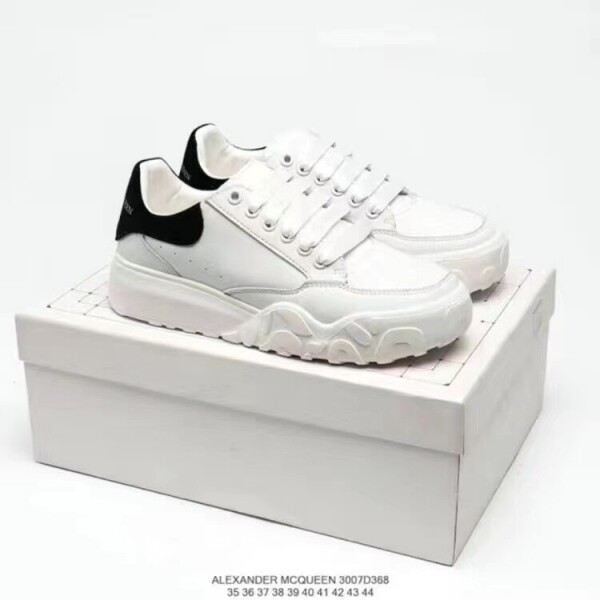 위핑,알렉산더맥퀸 Alexander Mcqueen 남성 스니커즈
