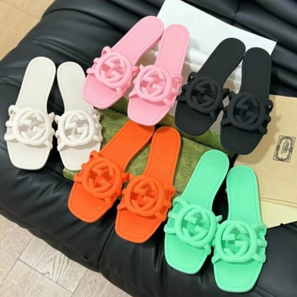위핑,구찌 GUCCI 러버 GG 컷아웃 여성 슬라이드 샌들 슬리퍼 780307 J8700 1000