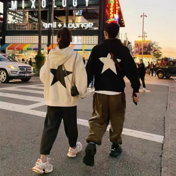 위핑,에센셜 ESSENTIALS 별 이미지 블랙 베이지 맨투맨