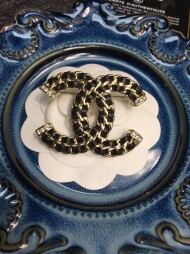 샤넬 CHANEL 클래식 로고 디자인 패션 브로치