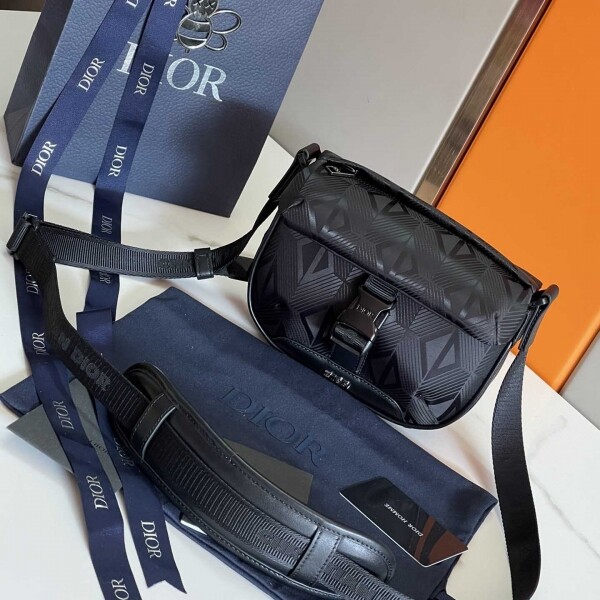 위핑,디올 Dior Explorer 스트랩 파우치 2ESWS001NCD_H03E