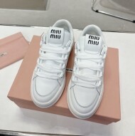 미우미우 로고 여성 로우탑 스니커즈 5E912D