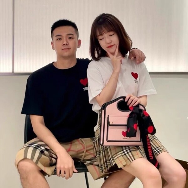 위핑,버버리 하트배색 반팔티셔츠 남여공용 2컬러 80460341