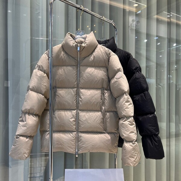 위핑,몽클레어 위장 짧은 다운 재킷 2컬러 K10911A000105979B207