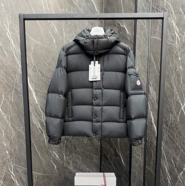 위핑,몽클레어 24FW 마야 70 쇼트 다운 재킷 J20931A0016954A81999  J