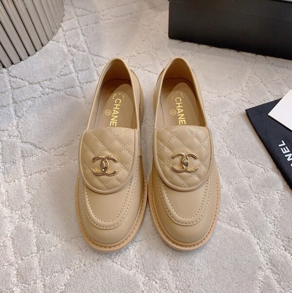 위핑,샤넬 턴락 로퍼 퀼팅 금장 로퍼 베이지 G36646