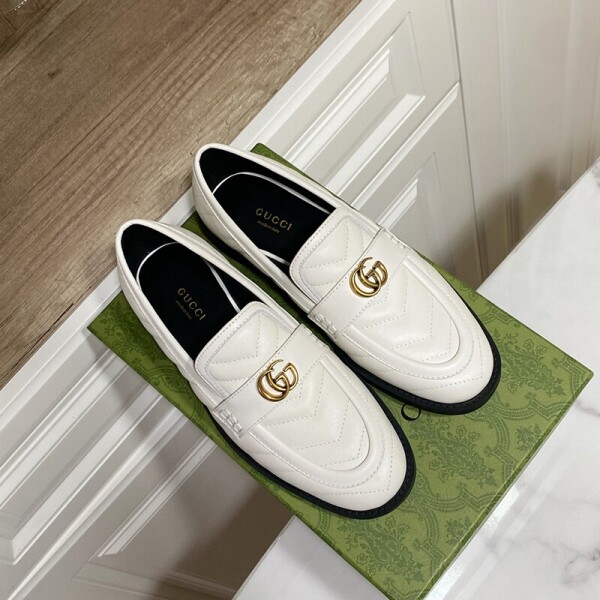 블링크,구찌 마몽트 마틀라세 여성 로퍼 화이트 670399