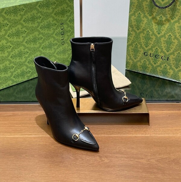 블링크,구찌 여자 앵클 부츠 홀스빗 9CM 블랙 가죽 835741