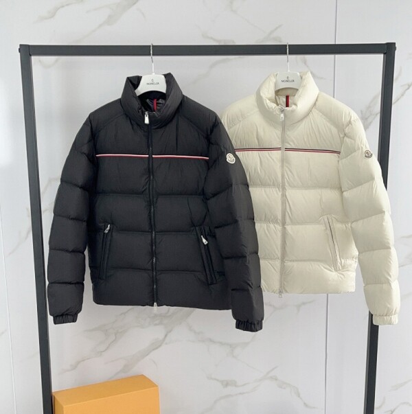 위핑,몽클레르 남성 패디드 자켓 Puffer 2컬러 K20911A00017597YW778