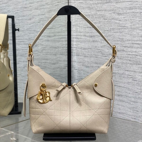 블링크,디올 보야지 백 스몰 미듐 매크로까나쥬 라떼 M2845UJVC M2846UJVC