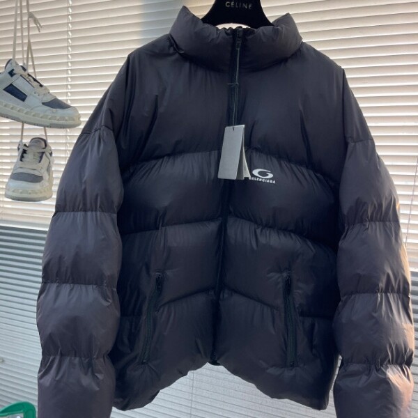 블링크,발렌시아가 패디드 자켓 스탠다드 Puffer 다운 남여공용 852049TNO121000   C