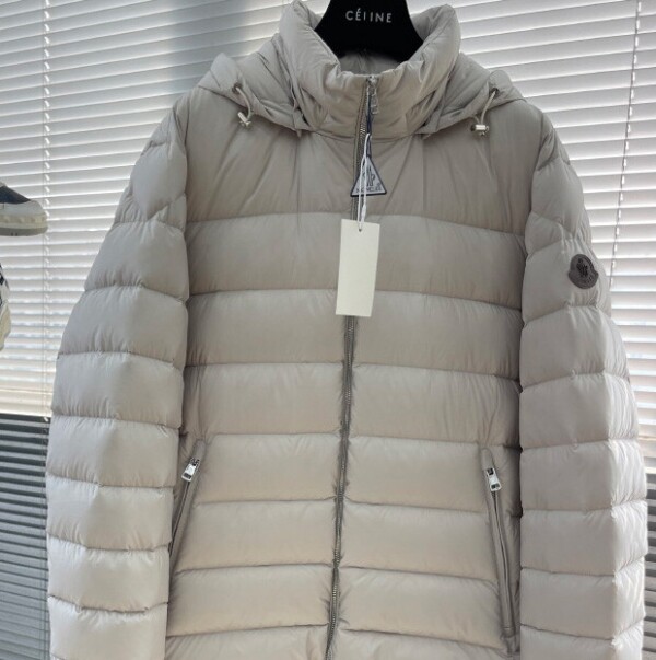 블링크,몽클레어 남자 ARNEB 숏 다운 자켓 2컬러 I20911A00134549SK779   C