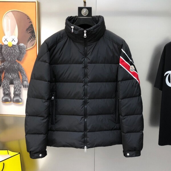 블링크,몽클레어 솔라얀 숏패딩 3컬러 J20911A00066549SK031   C