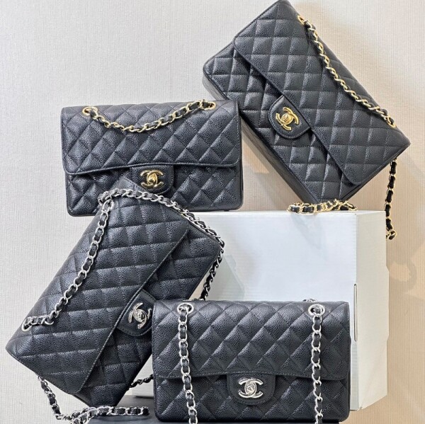 블링크,샤넬 클래식 스몰 플랩백 캐비어 금장 은장 A01113 A01112 A58600