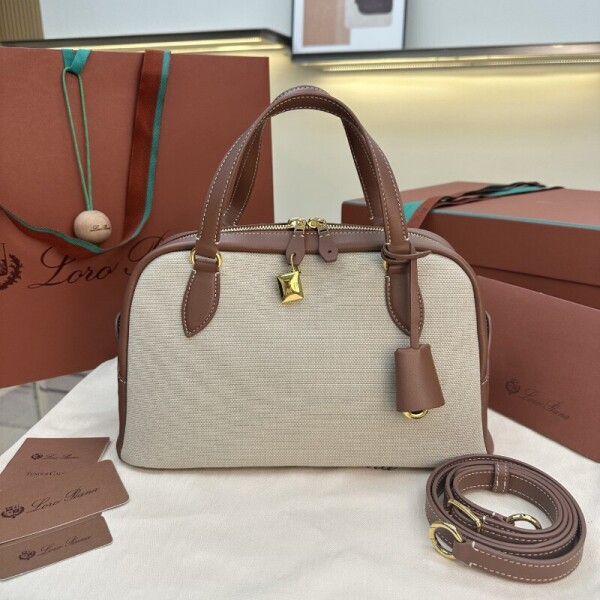 블링크,로로피아나 니들백 스몰 미디엄 크로스백 브라운 FAP2001