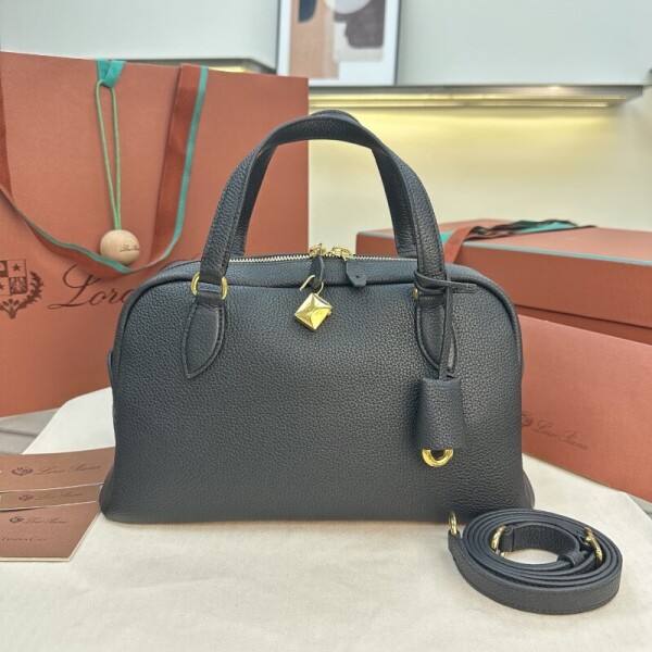 블링크,로로피아나 니들백 스몰 미디엄 크로스백 블랙 FAP2001