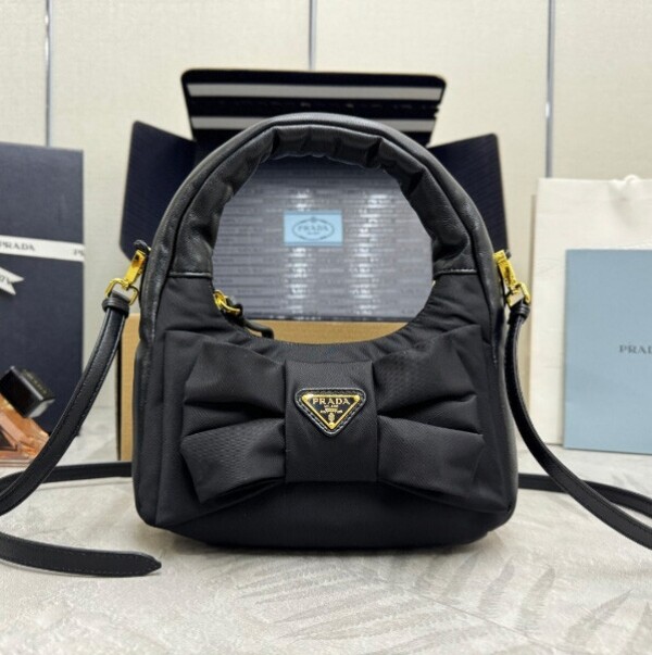 블링크,프라다 리본 리나일론 토트백 블랙 1BC241