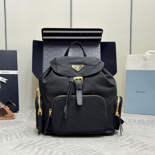 블링크,프라다 26SS 자이노 여성 백팩 블랙 1BZ081