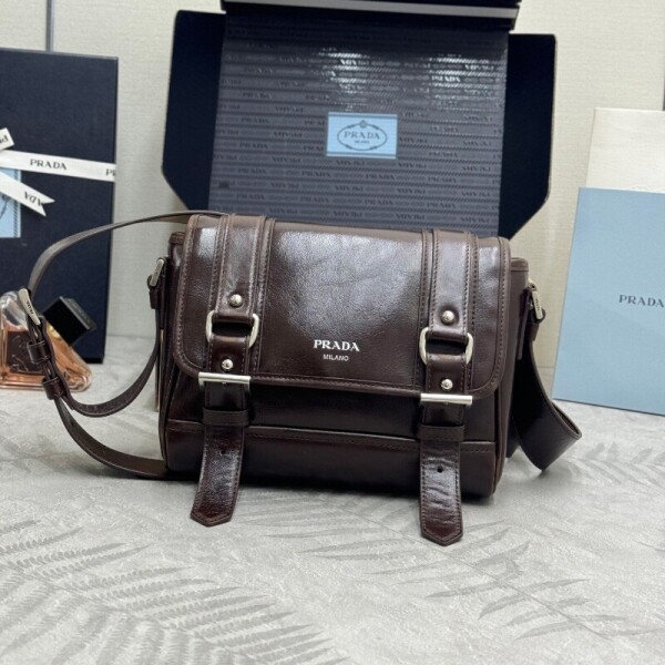 블링크,프라다 가죽 버클 크로스바디 백 브라운 2VD078