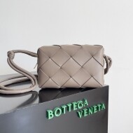 보테가베네타 스몰 카세트 브라운 크로스백 709417